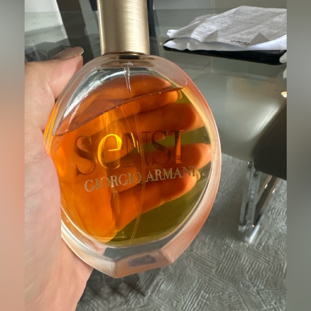 Giorgio Armani Sì Eau de Parfum – 3.4 oz 
Rare & Discontinued - Picture 2 of 4